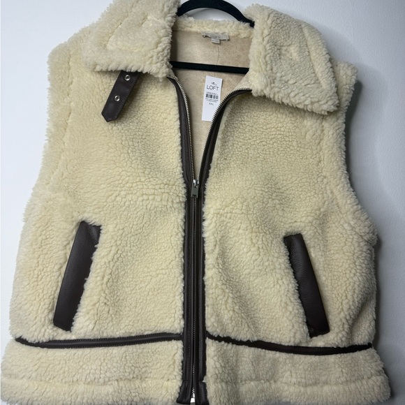 LOFT Jackets & Blazers - LOFT Cream Sherpa Vest with Dark Brown Trim